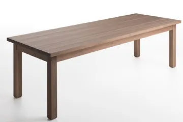 tavolo a quattro gambe